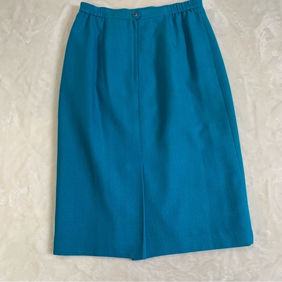 Two-piece Teal Kasper Suit - Picture 9 of 9